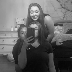 Meet your Posher, Leah